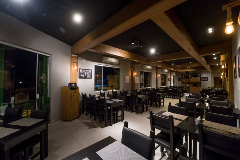 Barbatana Restaurante Logo